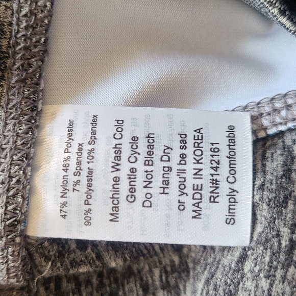 NWT LuLaRoe Jade Small Crop Pants - Picture 3 of 4